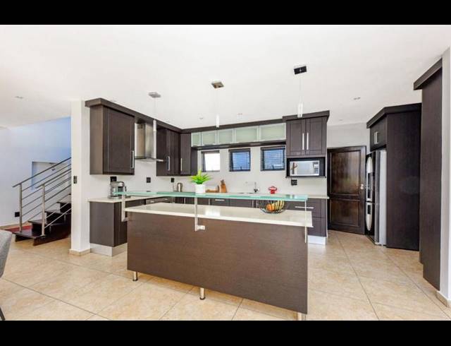 5 BEDROOM PROPERTY TO RENT IN BEVERLEY